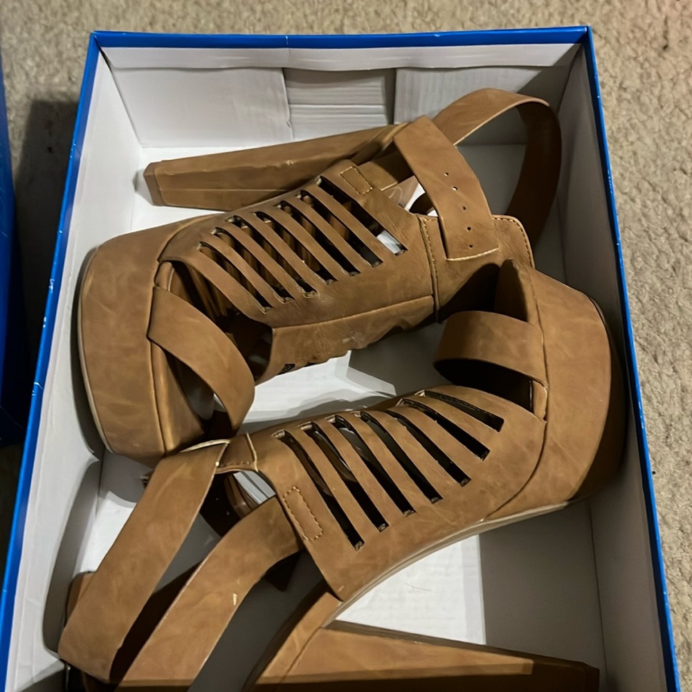 Tan Nubuc heeled sandals, size 8